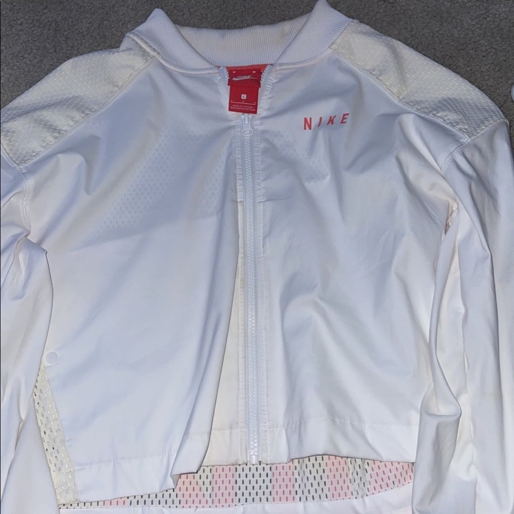 cropped nike jacket!